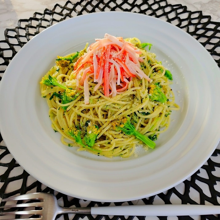 菜の花とカニかまのジェノベーゼパスタ